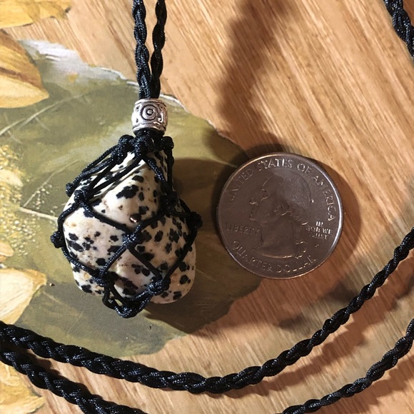 Dalmation jasper necklace handmade macrame pouch healing crystal necklace black - Picture 4 of 6